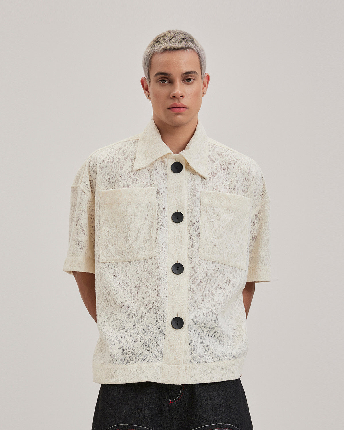 lace-cuc-den-shirt caostu astoud