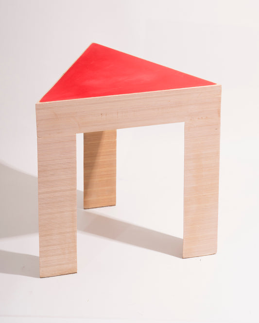 Tam Giác Stool